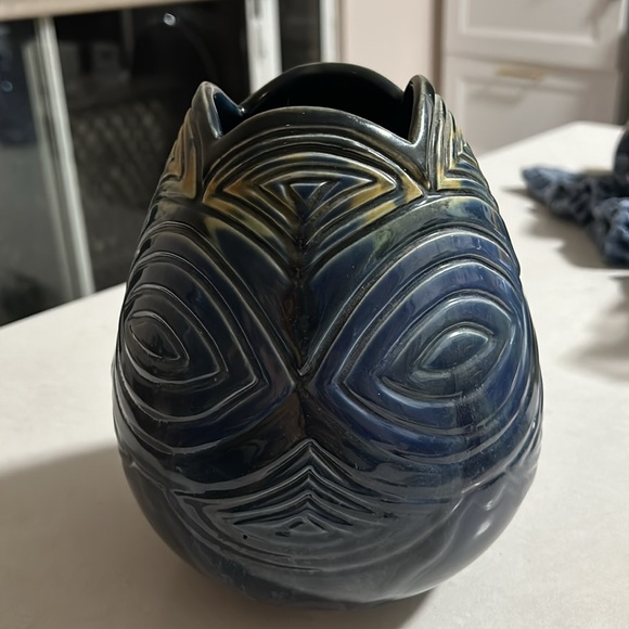 Cera Cuba Porcelain or ceramic Vase 7.5” high - Picture 12 of 17